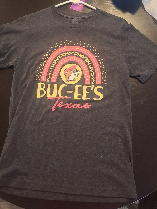 #47 - NWOT Buc-ee's Grey T Shirt - Med - Picture 9 of 10